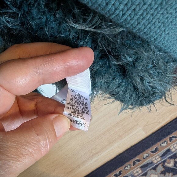 RARE! St. John | Eyelash Diamond-Knit Long Hooded Teddy Coat | Blue | M / L  EUC - Picture 14 of 15